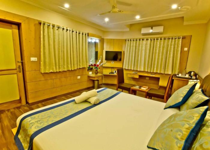 Quartz Himalayan Brothers