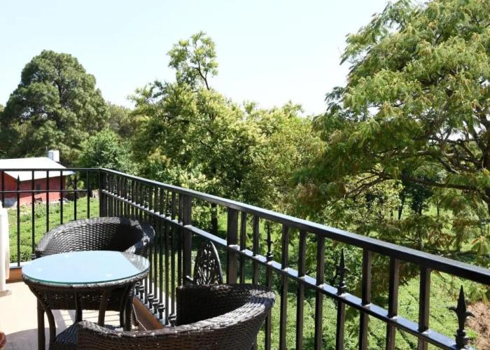 Mastiff Villa Camellia - A Tea Estate Hotel