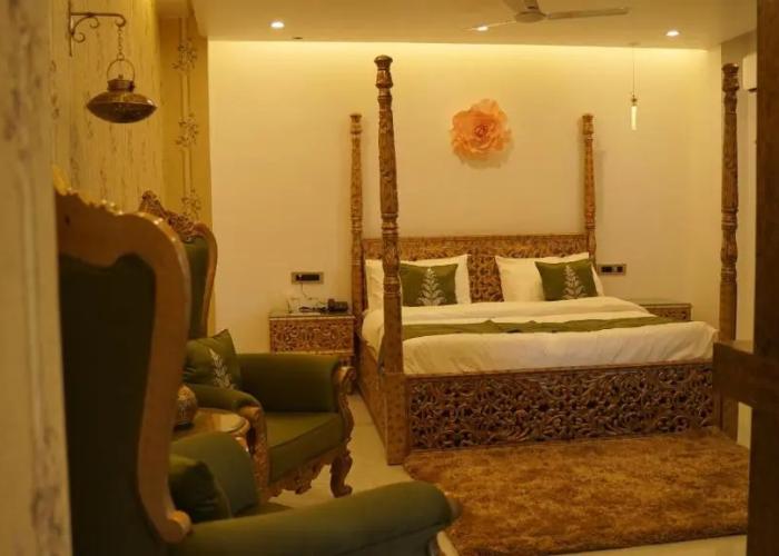 Hotel Sahebs Castle McLeodganj