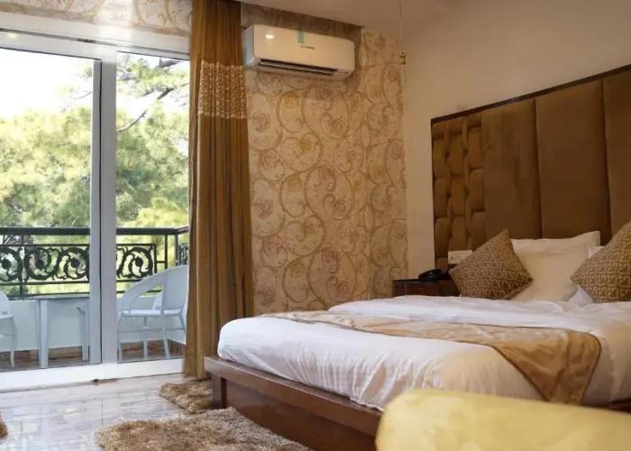 Hotel Sahebs Castle McLeodganj