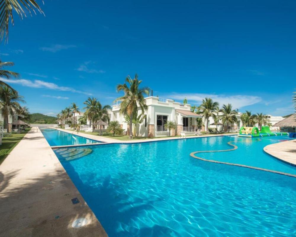 The Oriental Beach Pearl Resort Hotel