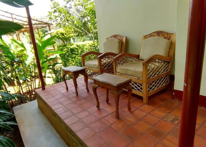 Bushbaby Lodge