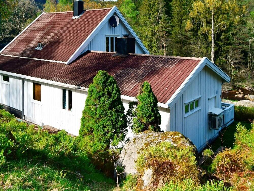 8 Person Holiday Home in Lindesnes