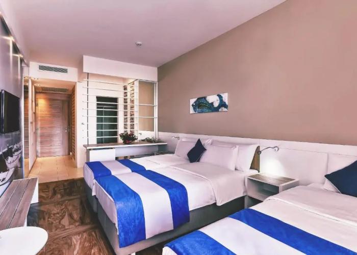 Carine Delfin Hotel