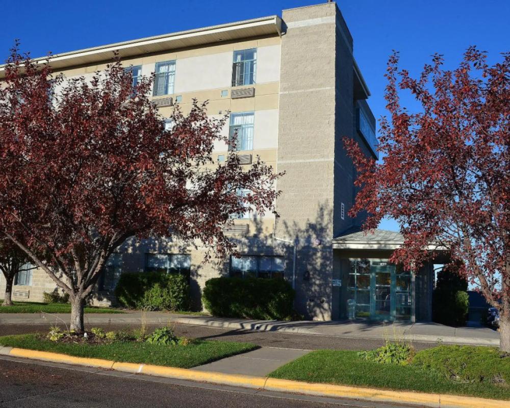 The Great Falls Inn by Riversage