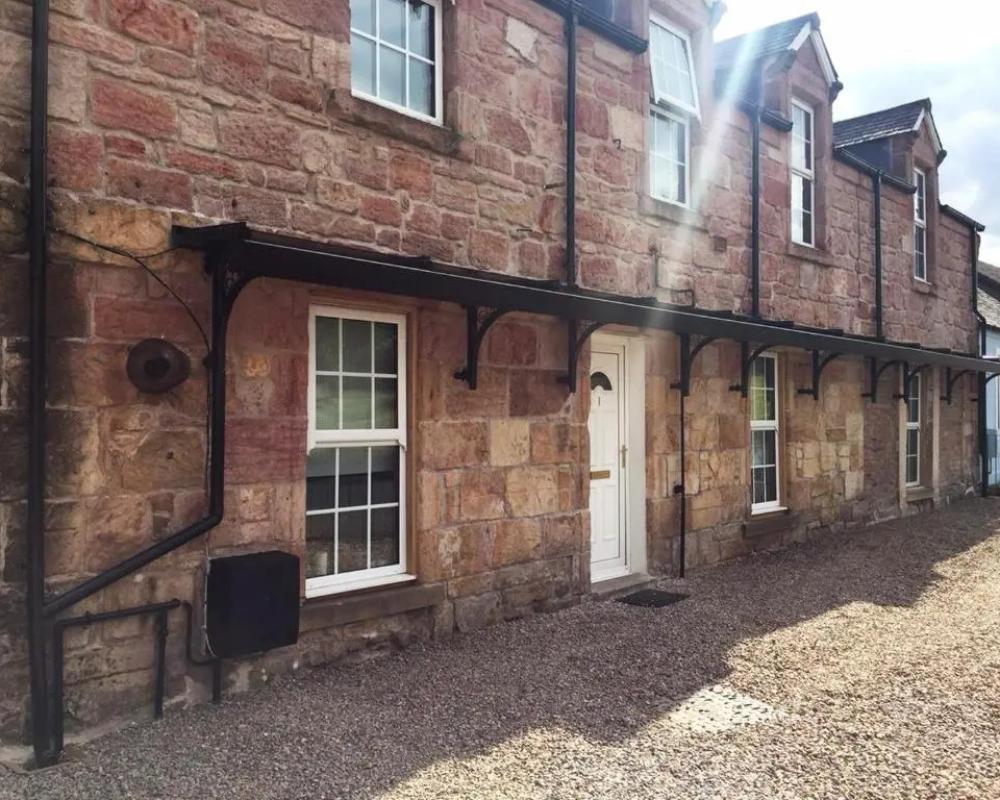 The Clacks Rustic Abode