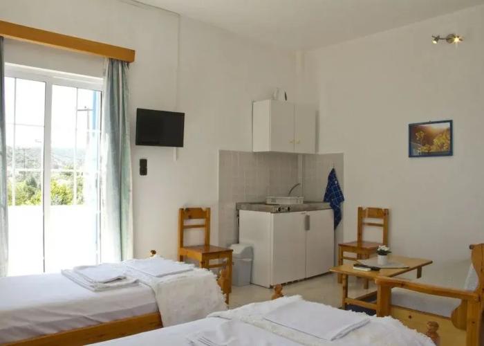 Blue Dolphin Studios & Apartment