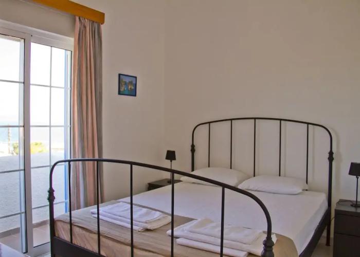 Blue Dolphin Studios & Apartment