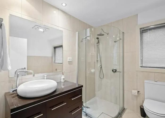 Tranquil Tranmere- City Views- 3 Bedroom