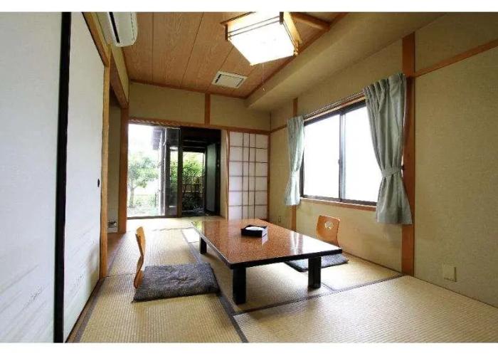 Kumihama Onsenkyo Shotenkyo
