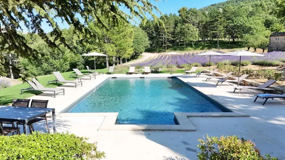 фото Le Mas de l'Esclat - Piscine - Luberon