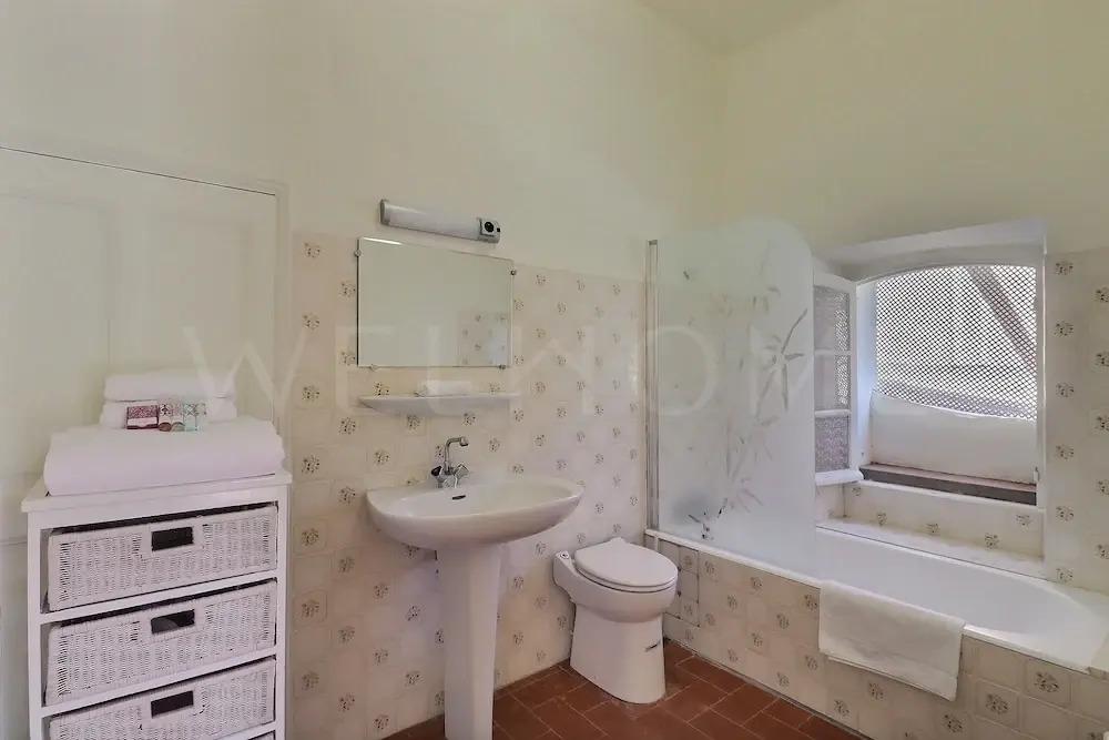 фото Le Mas de l'Esclat - Piscine - Luberon