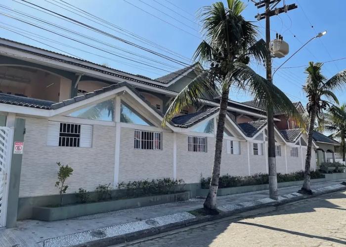 Surfside Suites