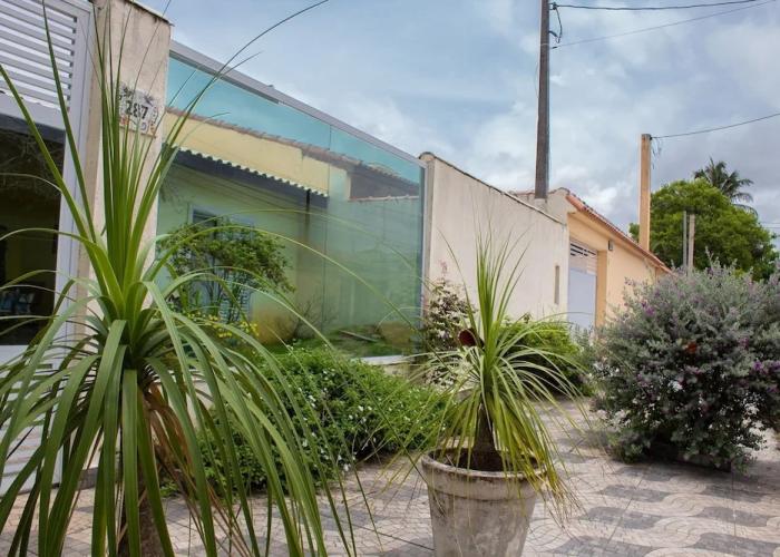P004 Casa c 3 Dorm. Apenas 150m da Praia