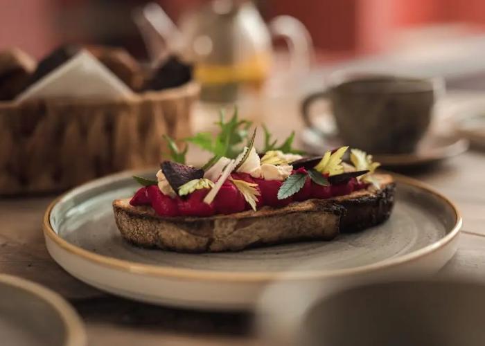LUZ Culinary Wine Lodge