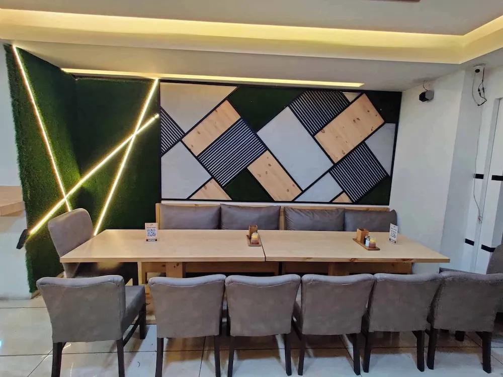 фото Hotel Holy Basil