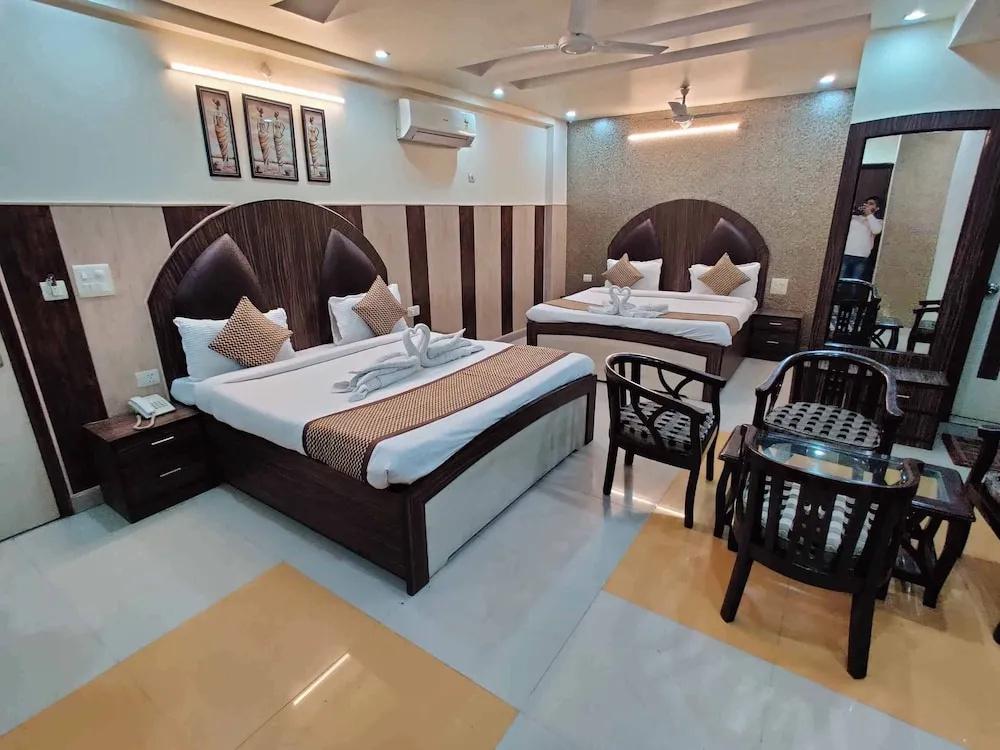 фото Hotel Holy Basil
