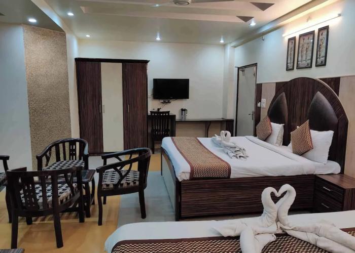 Hotel Holy Basil