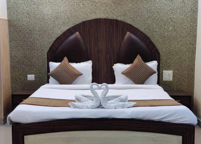 Hotel Holy Basil