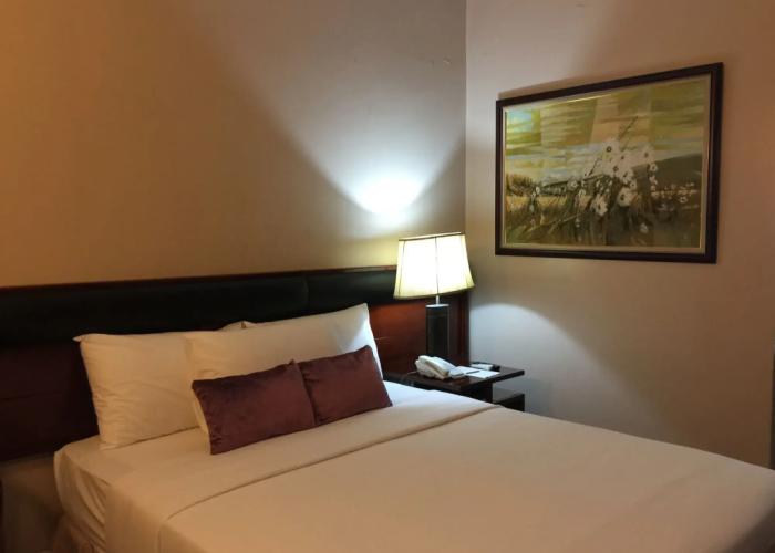 Allure Hotel & Suites