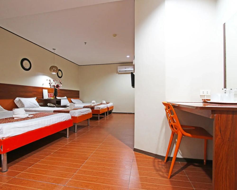 фото Andy Hotel