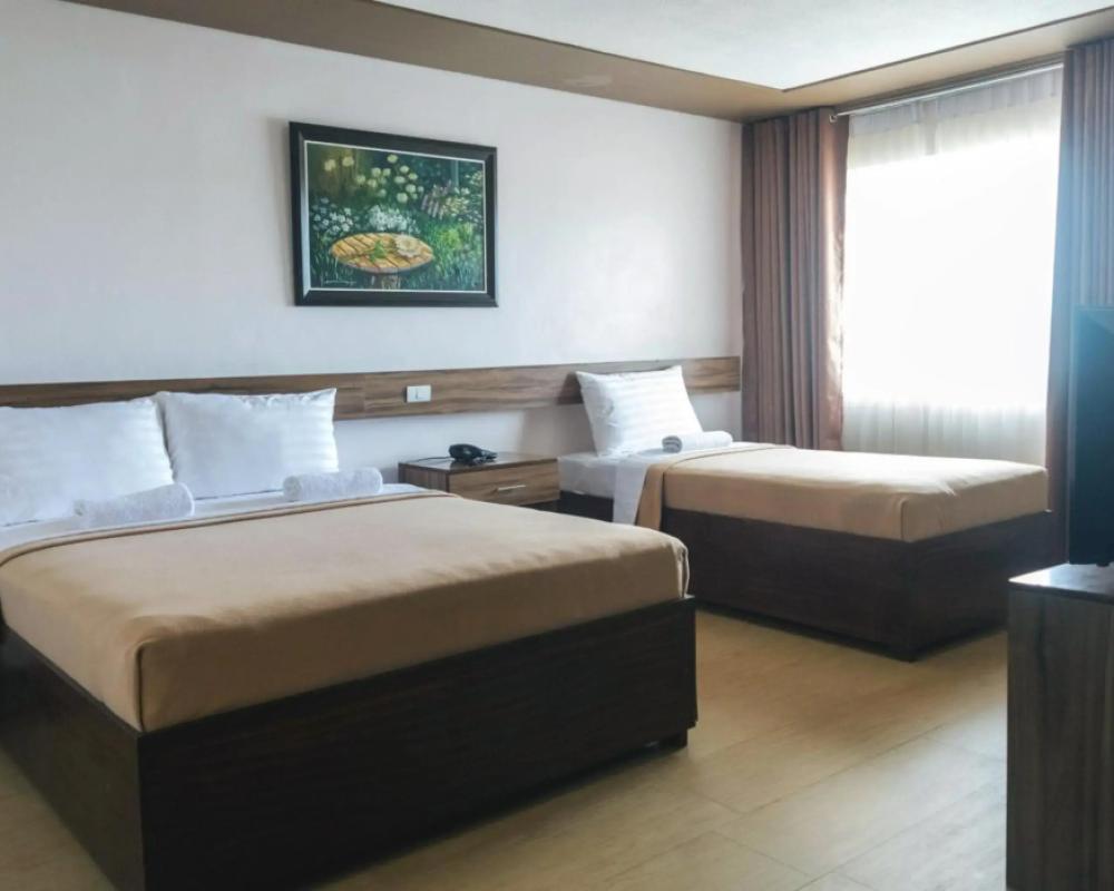 фото Leope Hotel