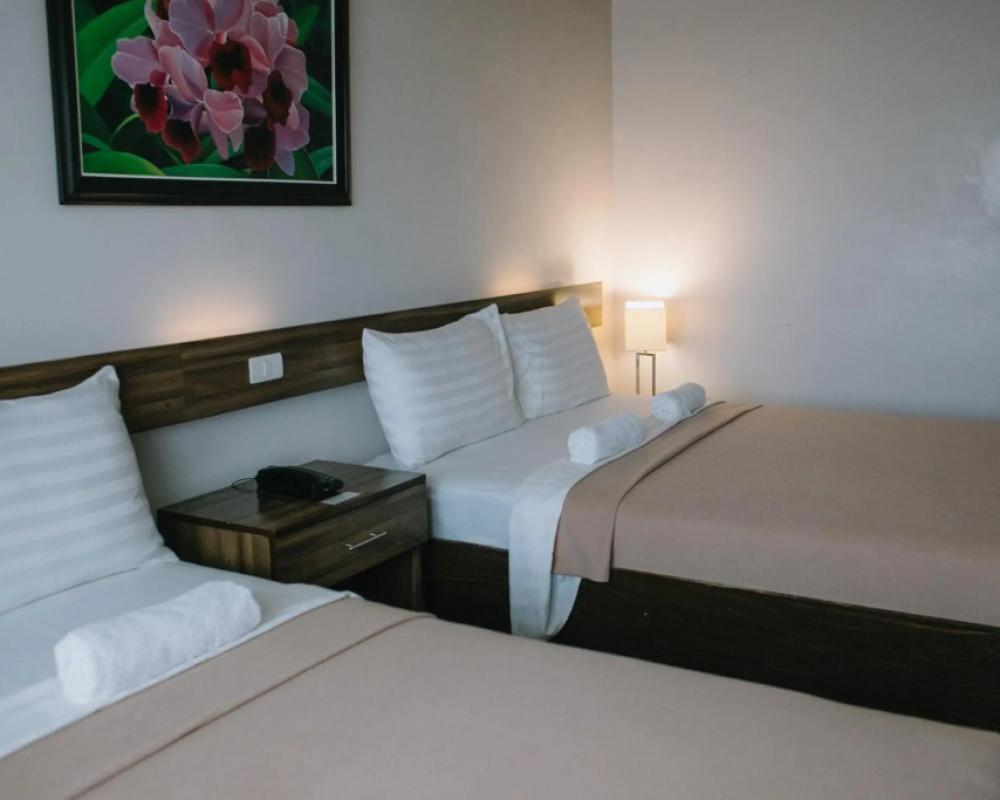 фото Leope Hotel