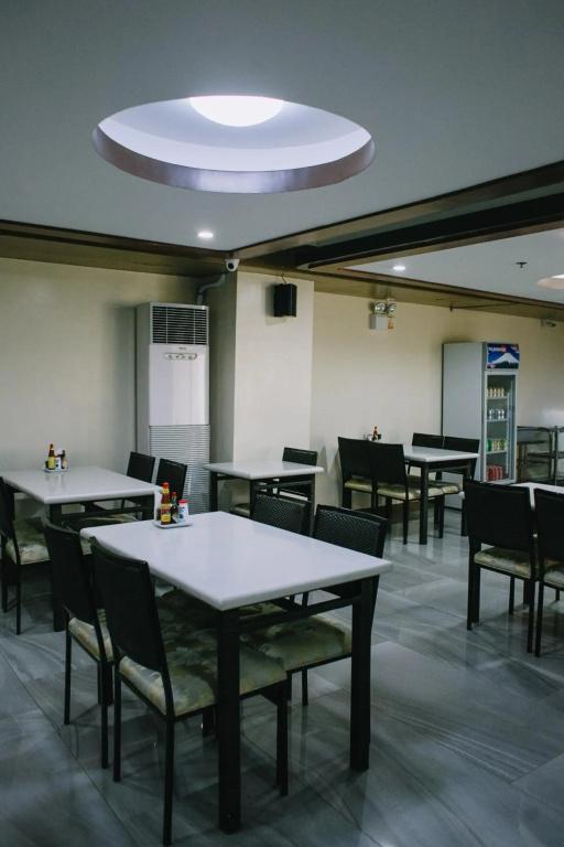 фото Leope Hotel