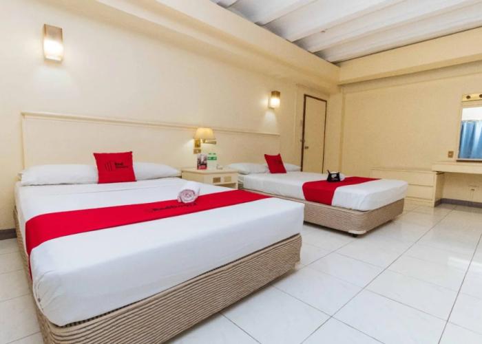 RedDoorz Plus @ AS Fortuna Cebu