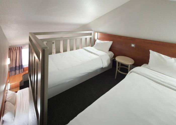 B&B HOTEL CHARTRES Le Forum (1)