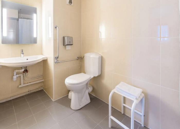 B&B HOTEL CHARTRES Le Forum (1)