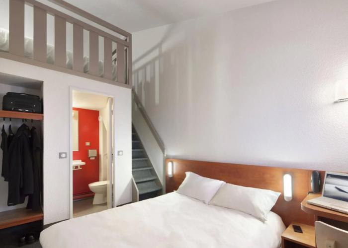 B&B HOTEL CHARTRES Le Forum (1)