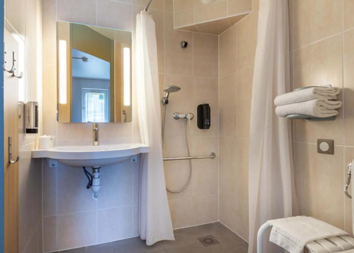 B&B Hotel Chartres Le Coudray