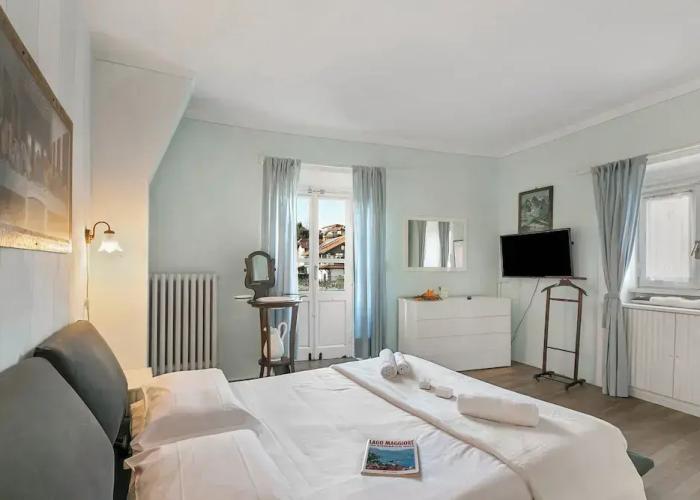 La Lanterna Swimming Pool Retreat