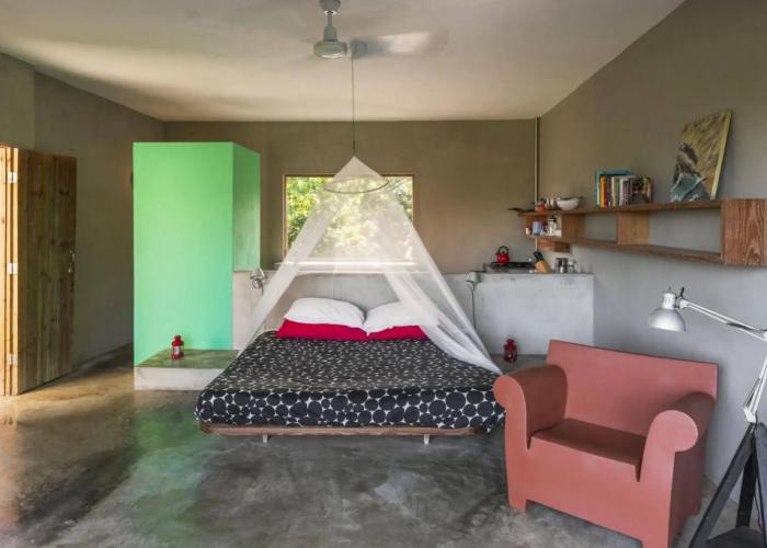 Hix Island House