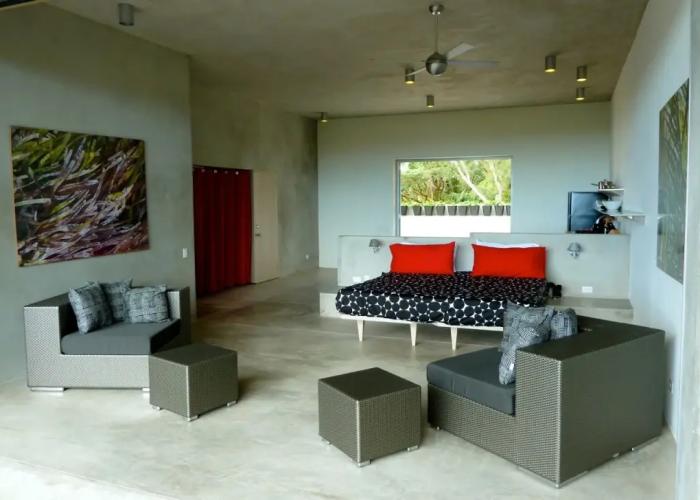 Hix Island House