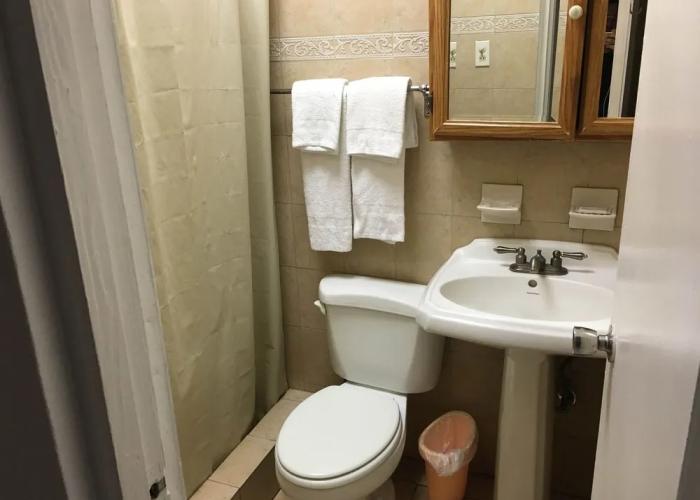 Borinquen Beach Inn