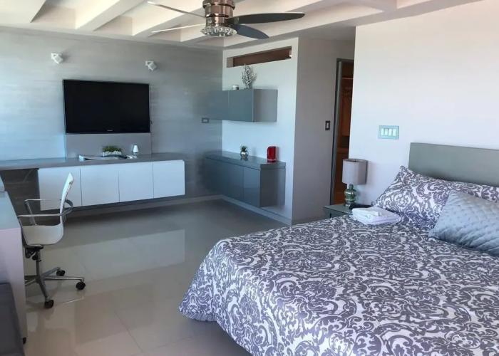 Beach Front  Amapola SeaSide Apt