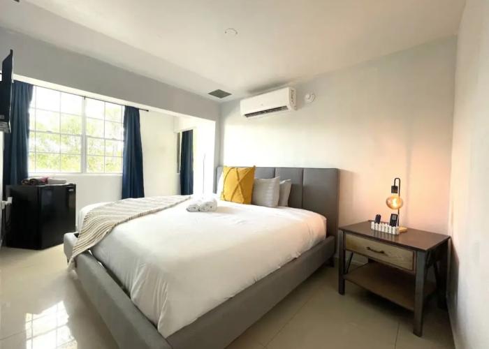 The Pelican Poshtel
