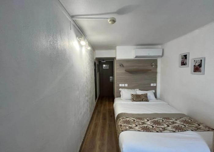 Empire Hotel