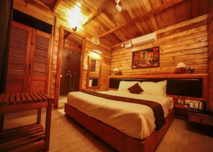 Grand Vatika Resort