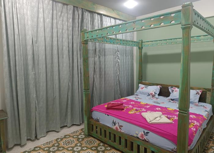 Lavish Exotic Apart Hotel