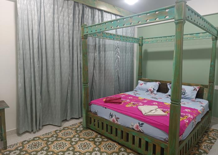Lavish Exotic Apart Hotel