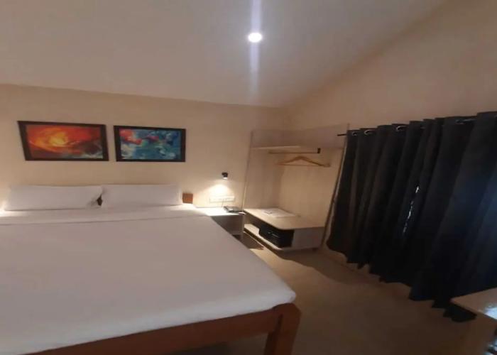 Sandbanks Beach Resort