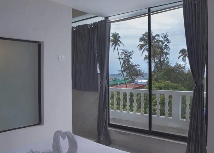 Sandbanks Beach Resort