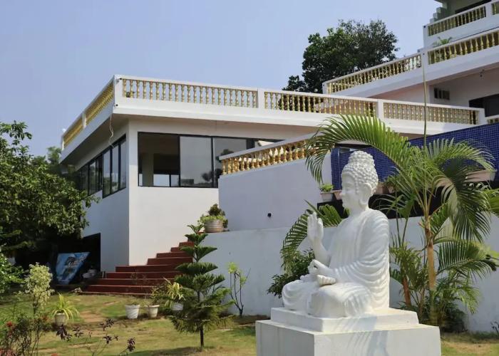 SPARV Aulakhs Resort