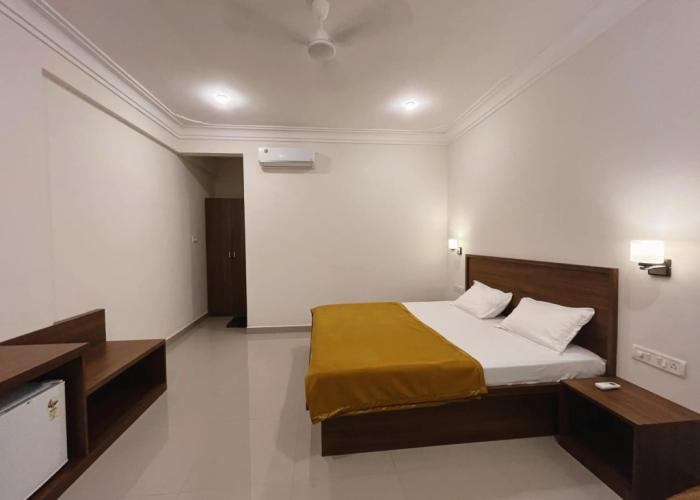 Morjim Sunset Hotel