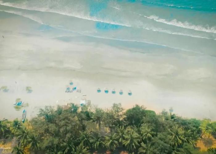 Larisa Beach Resort