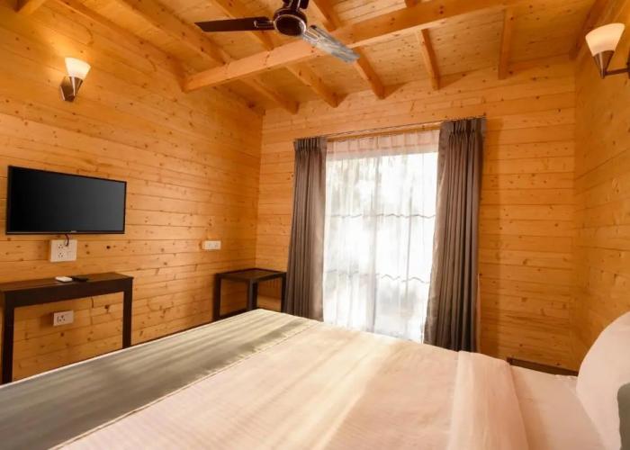 White woods Resort & Spa