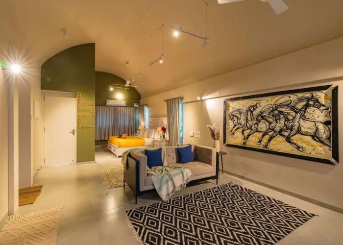 Legacy by Hireavilla- Full Field View Villa w Pool